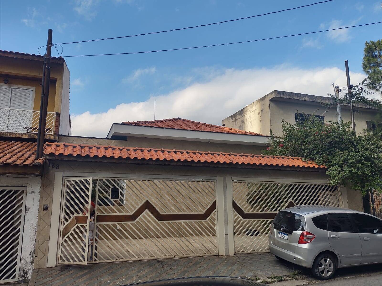 Casa à venda com 3 quartos, 309m² - Foto 1