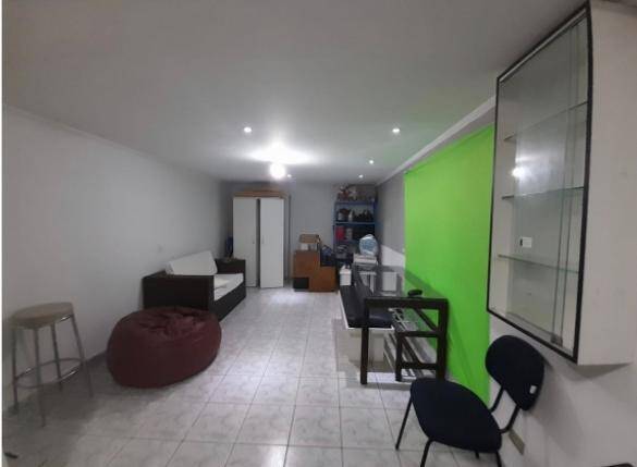 Sobrado à venda com 3 quartos, 160m² - Foto 4