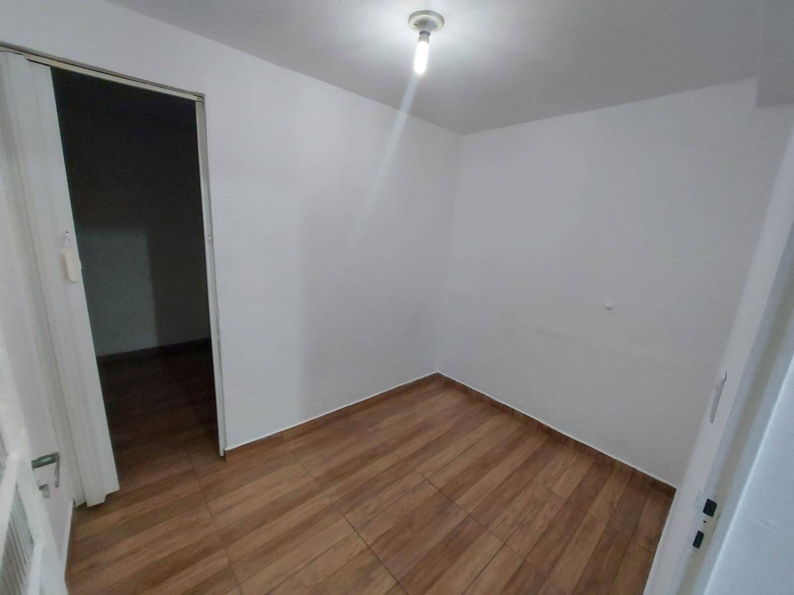 Casa à venda com 2 quartos, 175m² - Foto 8