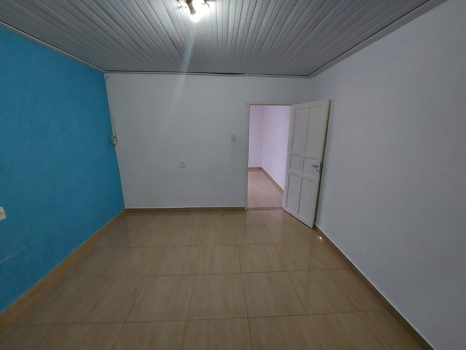 Casa à venda com 2 quartos, 175m² - Foto 3