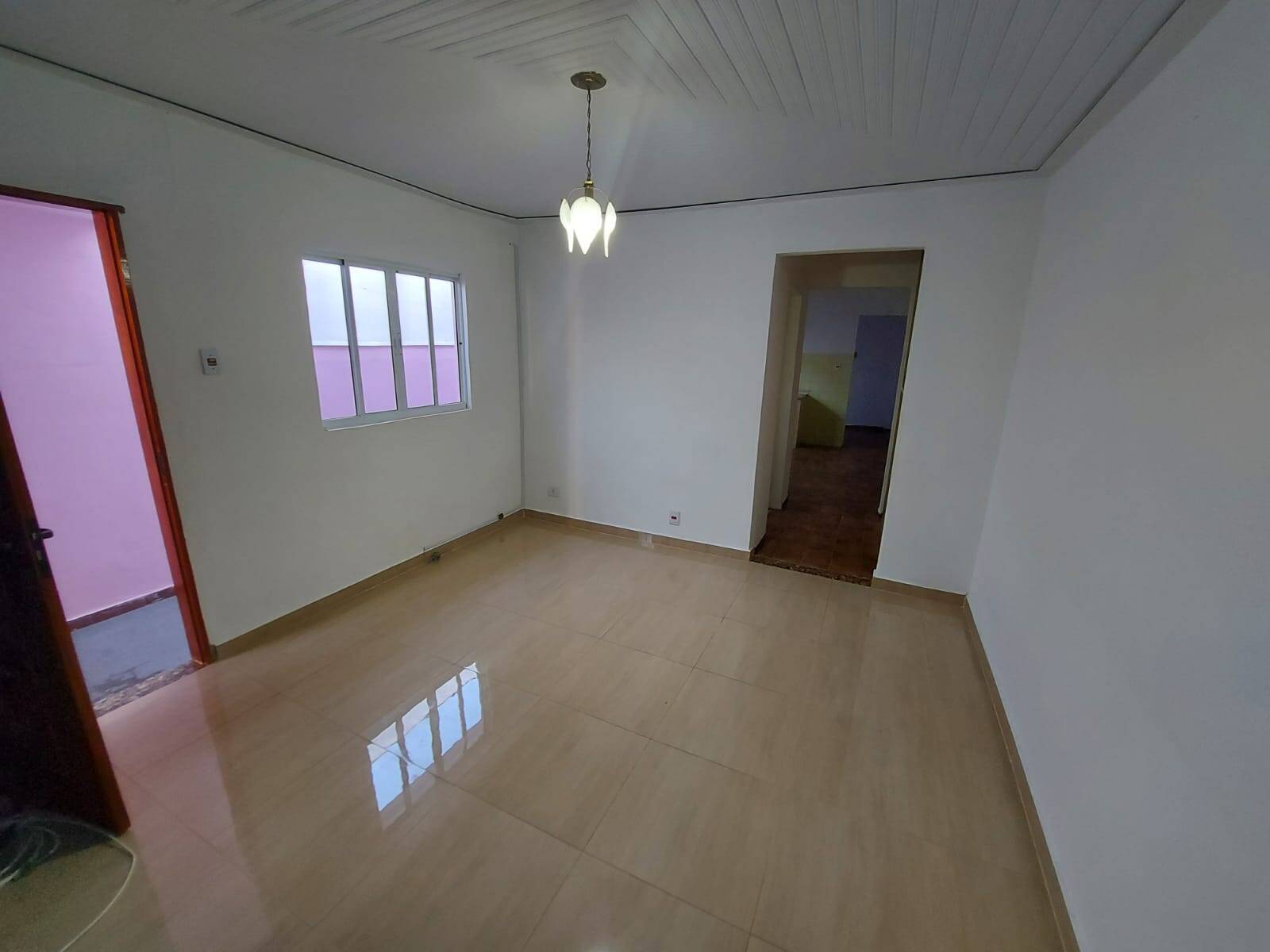 Casa à venda com 2 quartos, 175m² - Foto 4