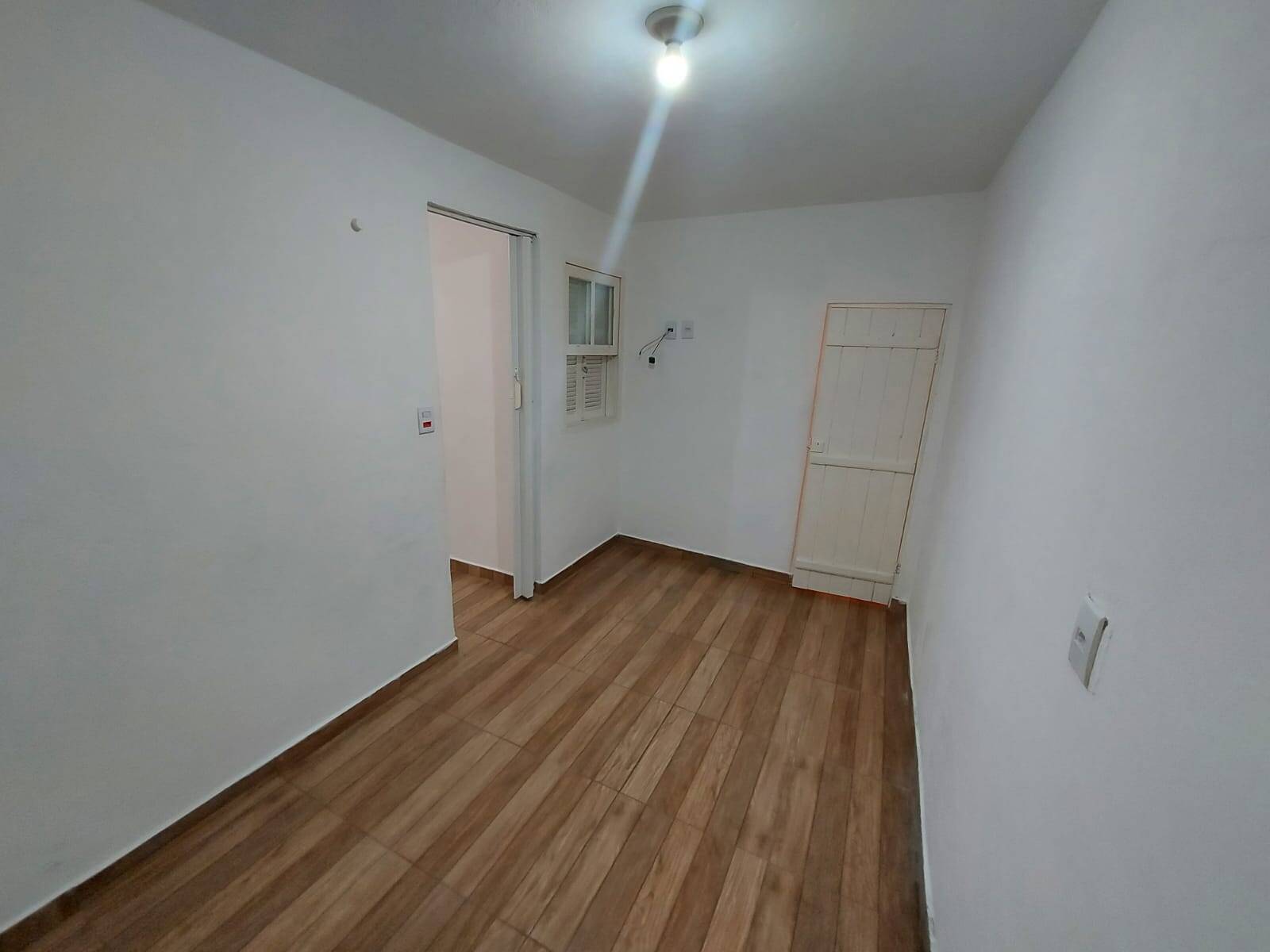 Casa à venda com 2 quartos, 175m² - Foto 12