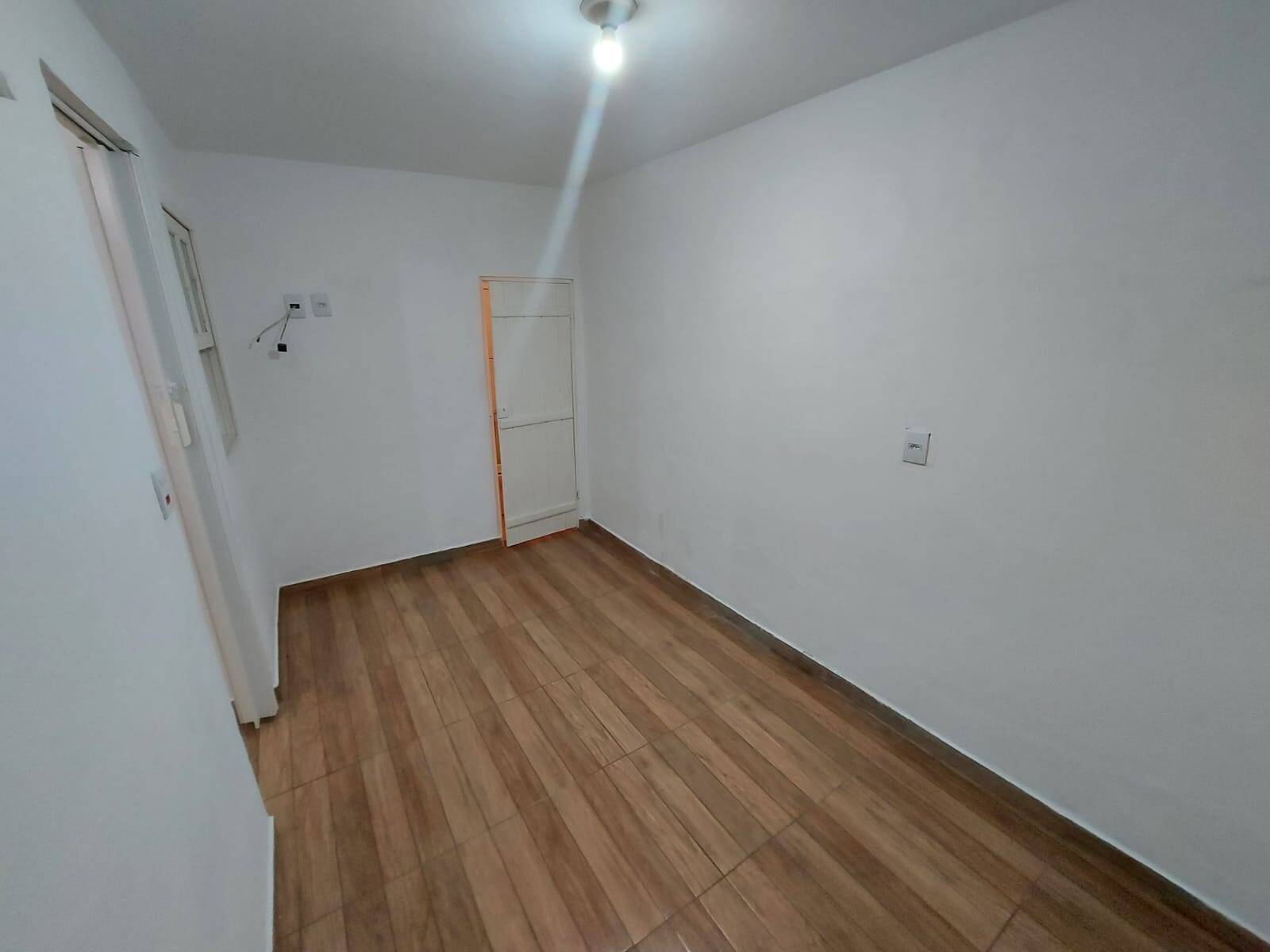 Casa à venda com 2 quartos, 175m² - Foto 11