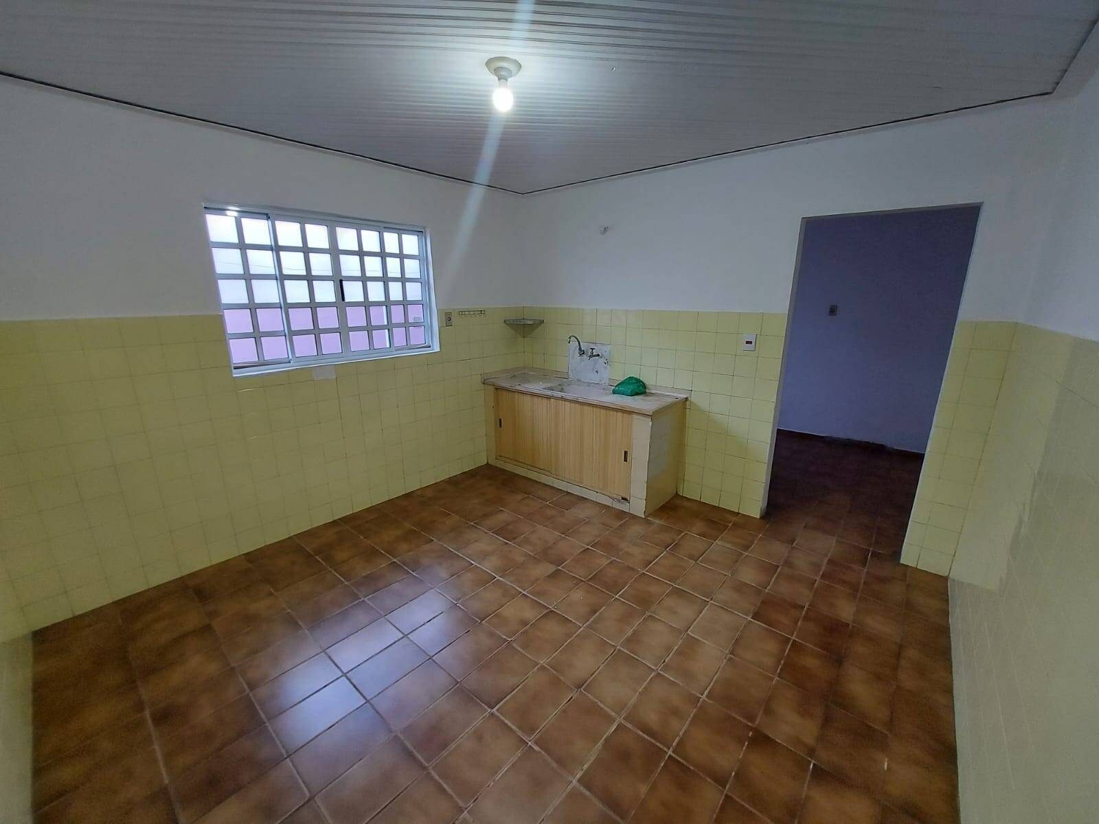 Casa à venda com 2 quartos, 175m² - Foto 1