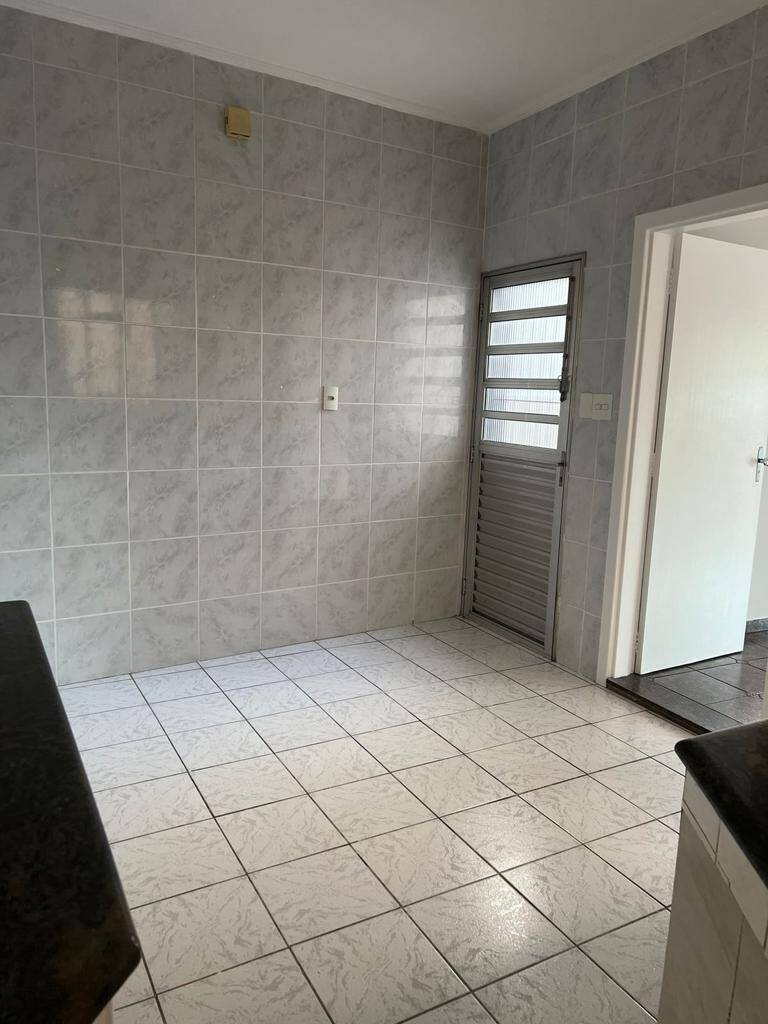 Casa à venda com 2 quartos, 120m² - Foto 5