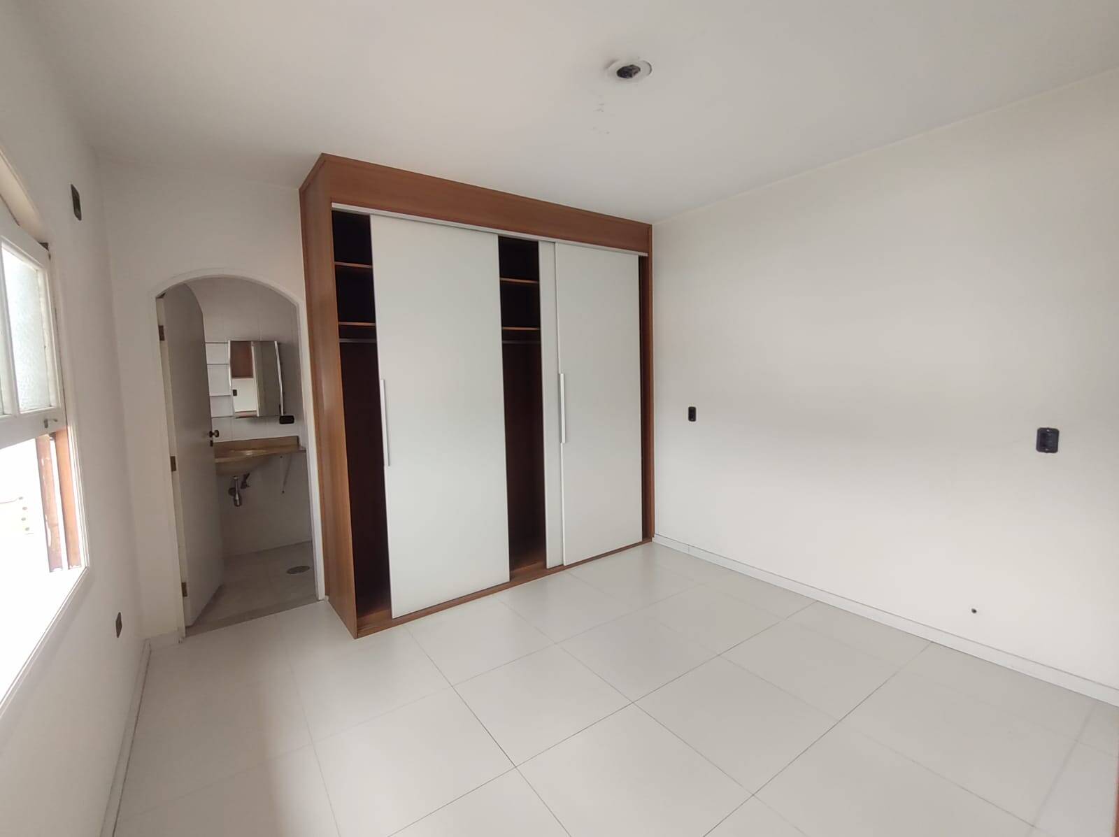 Sobrado à venda com 4 quartos, 250m² - Foto 14