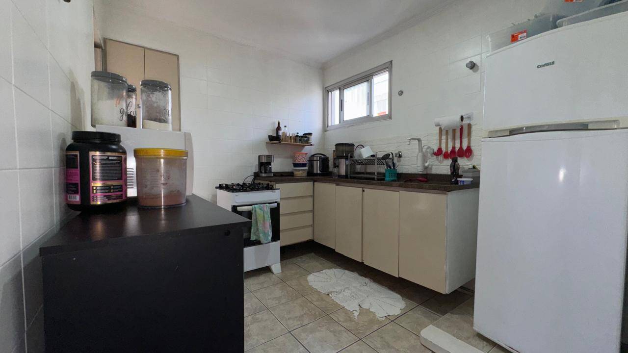 Apartamento à venda com 2 quartos, 69m² - Foto 4