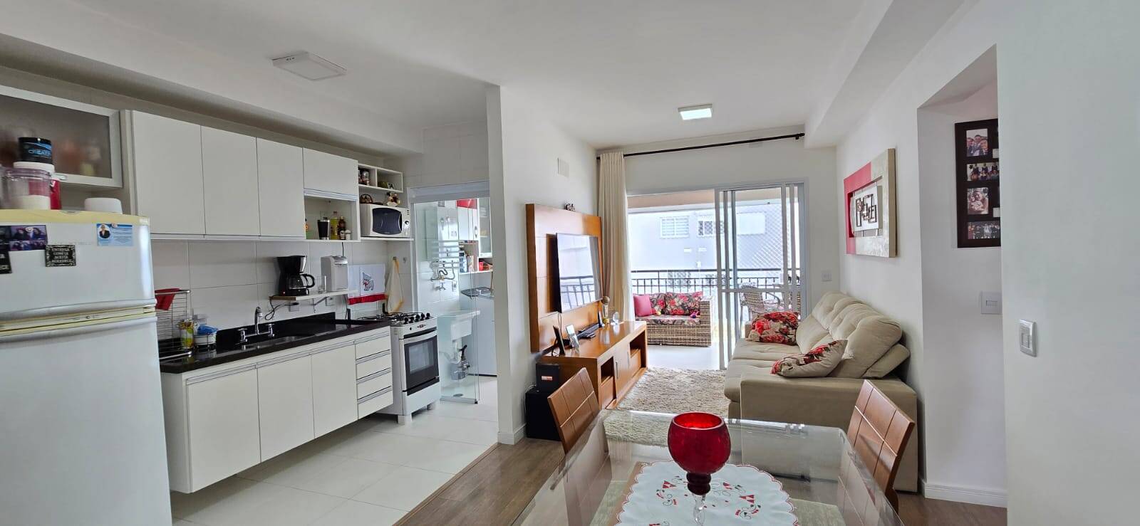 Apartamento à venda com 3 quartos, 74m² - Foto 1