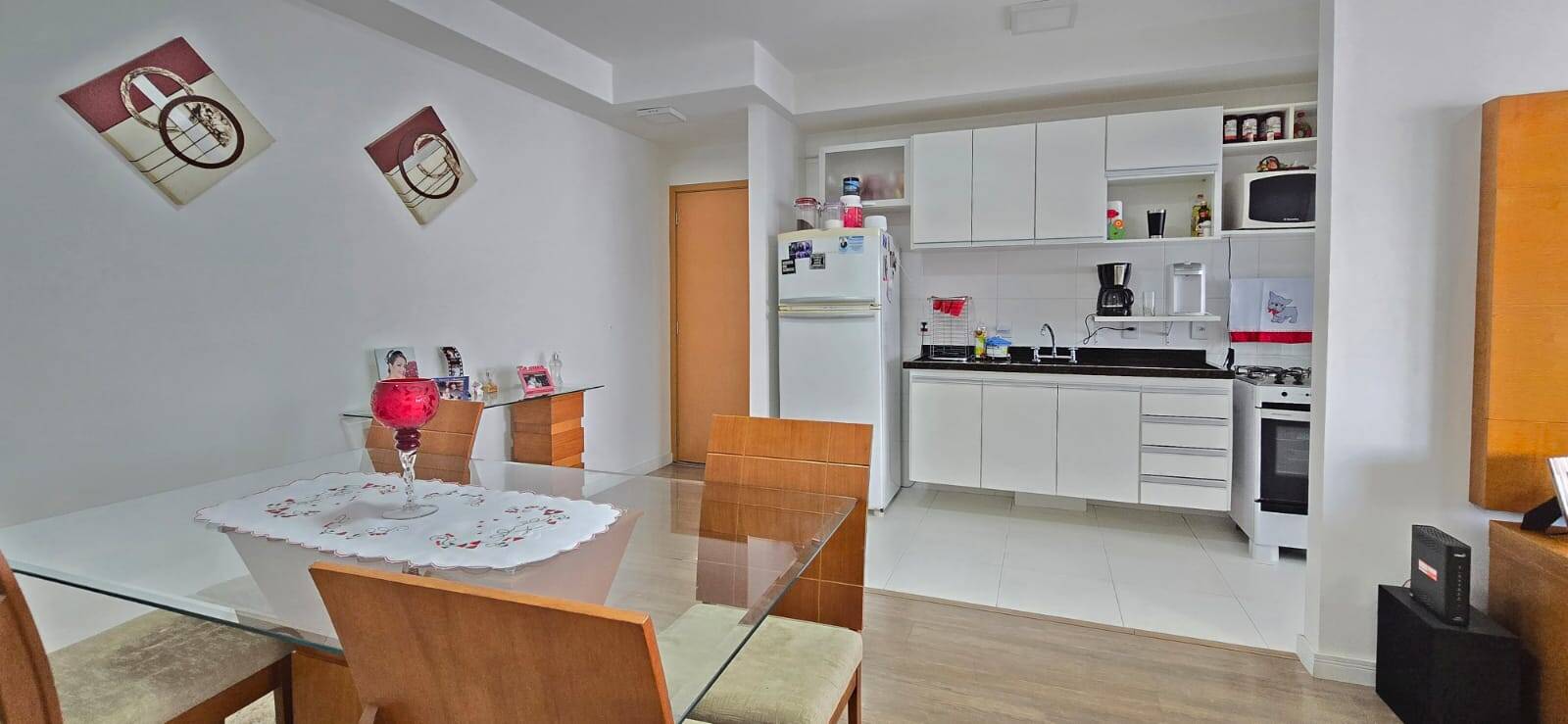 Apartamento à venda com 3 quartos, 74m² - Foto 2