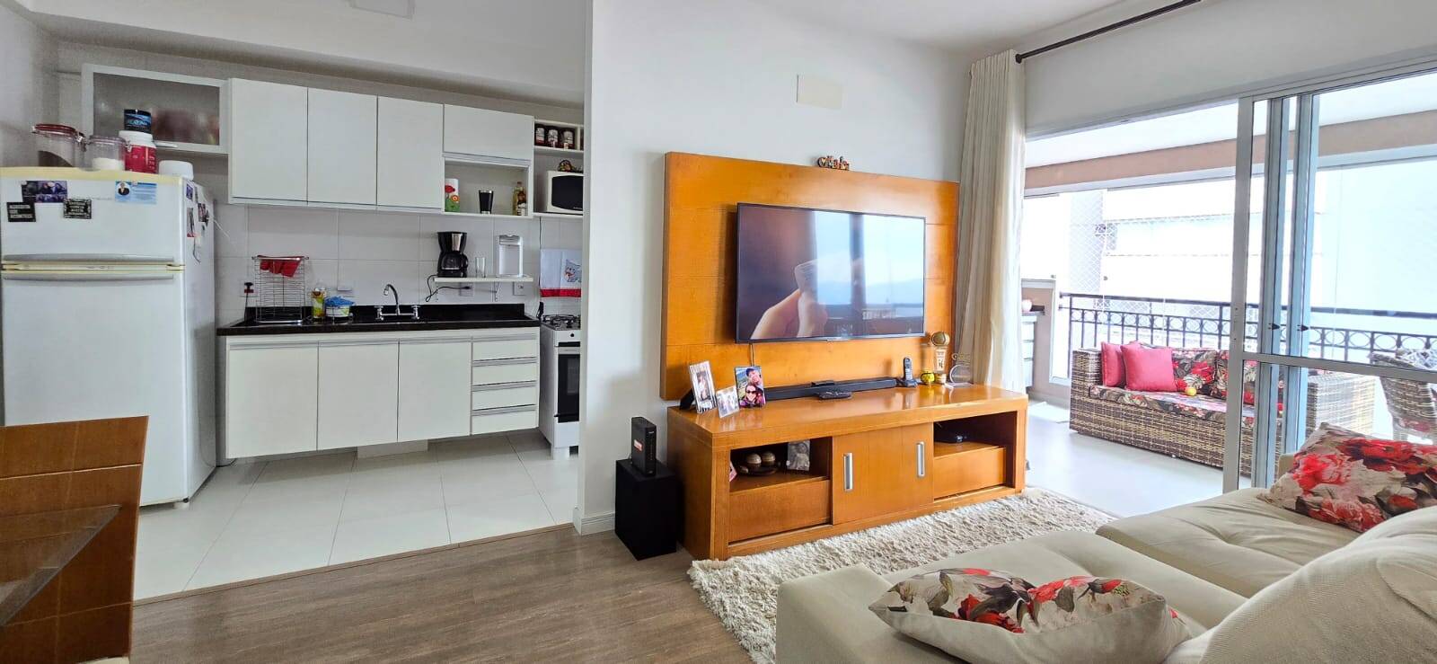 Apartamento à venda com 3 quartos, 74m² - Foto 7