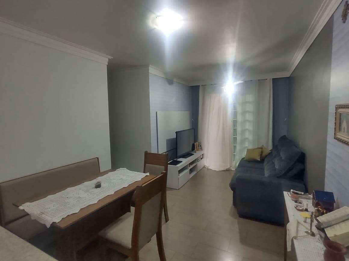 Apartamento para alugar com 3 quartos, 50m² - Foto 1