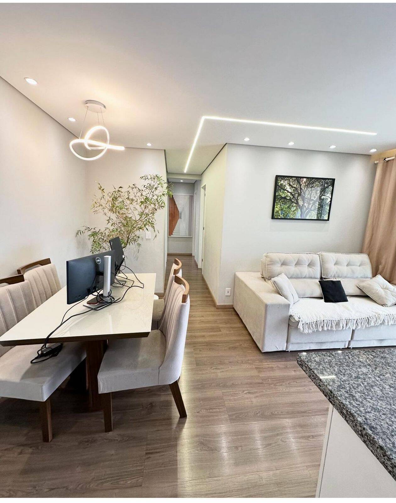 Apartamento à venda com 3 quartos, 74m² - Foto 1