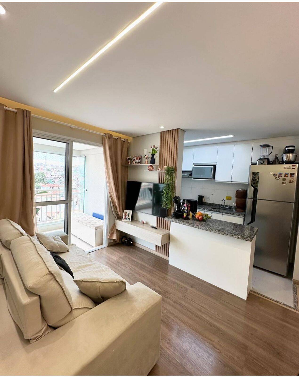 Apartamento à venda com 3 quartos, 74m² - Foto 2